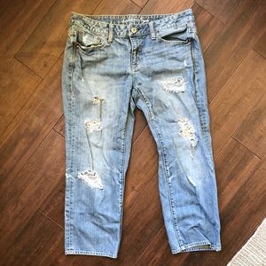 American Eagle Distressed Jean Capris. Size 10.